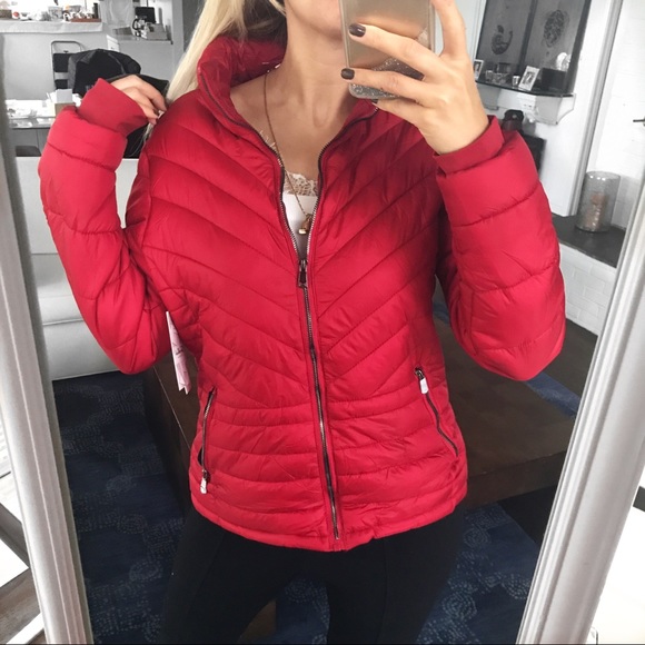 🆕 DARK RED SNOBBISH PUFFER JACKET! - Picture 5 of 13